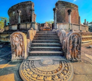 Polonnaruwa - Timeless Ruins